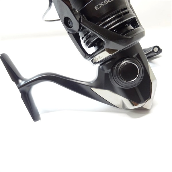 ２５エクスセンス３０００ＭＨＧ